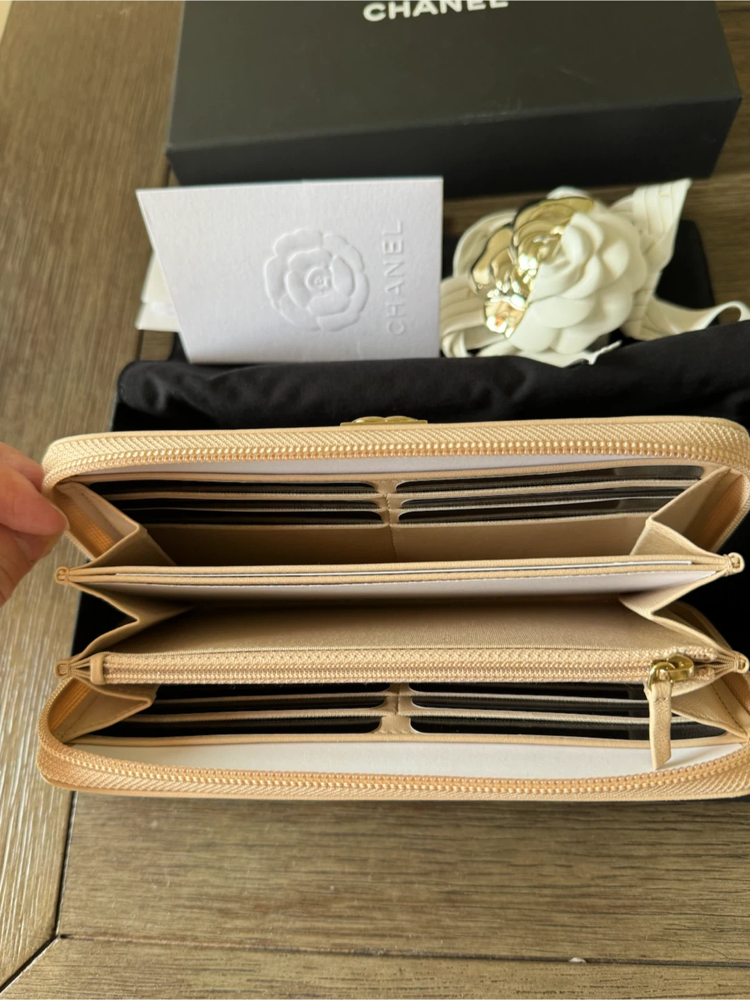 Chanel L-gusset zip Wallet Beige Quilted Gold Hardware UI - photo 2