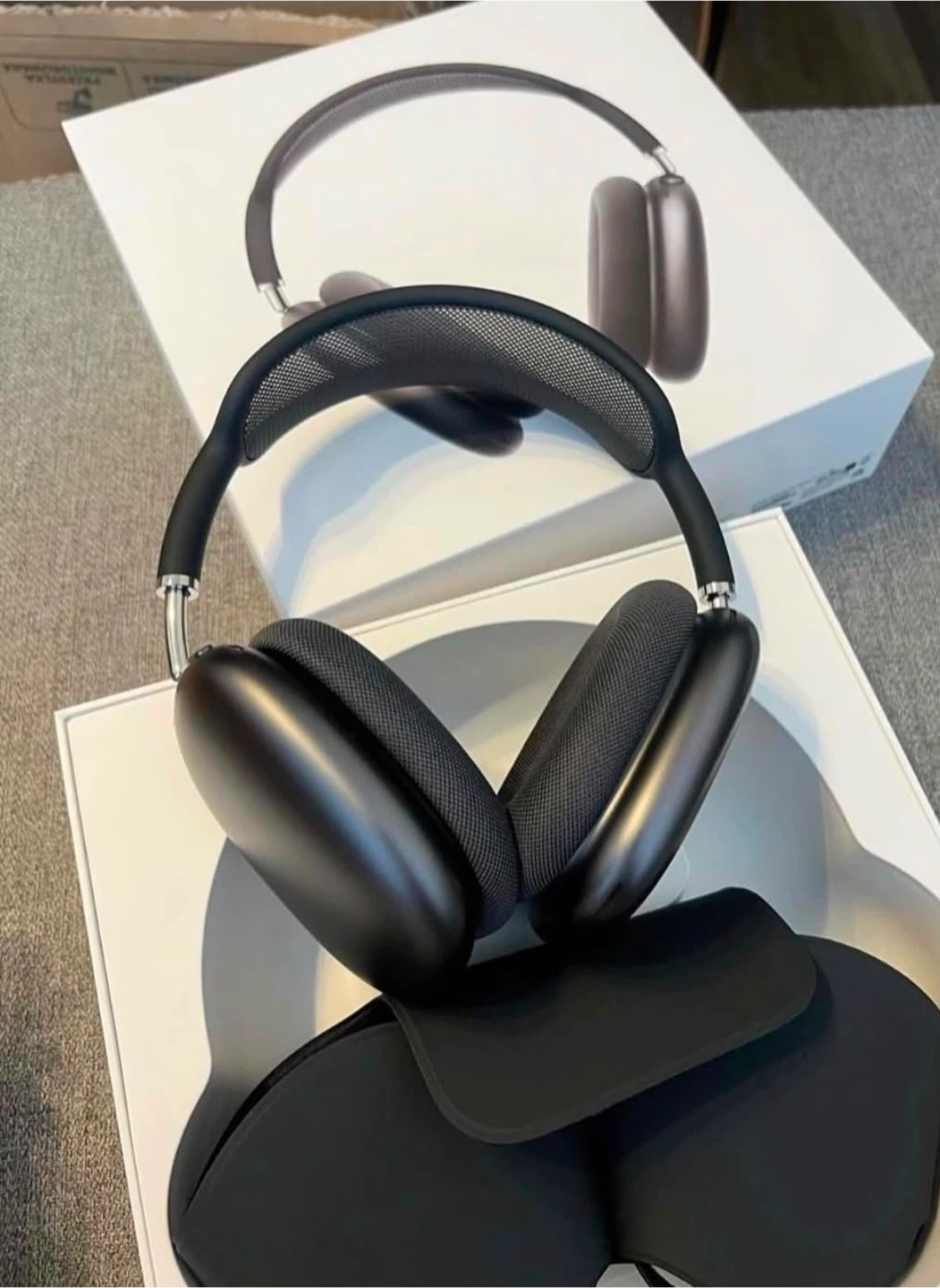 NEW airpods maxes - photo 3