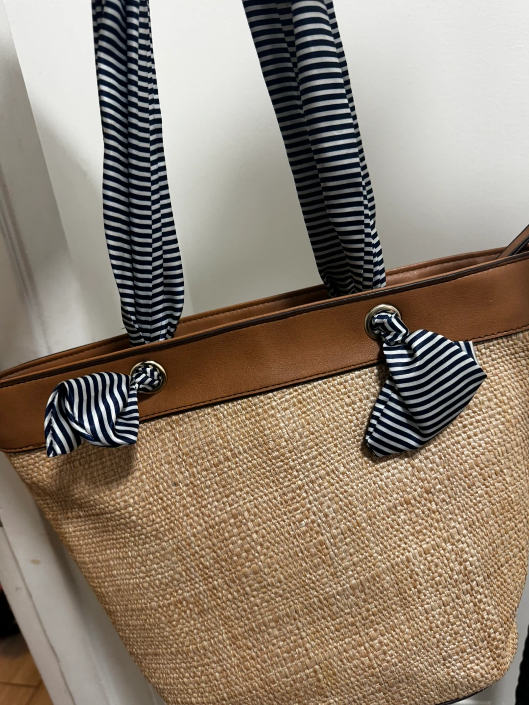 Straw Beach Tote Bag with Striped Handles - photo 3