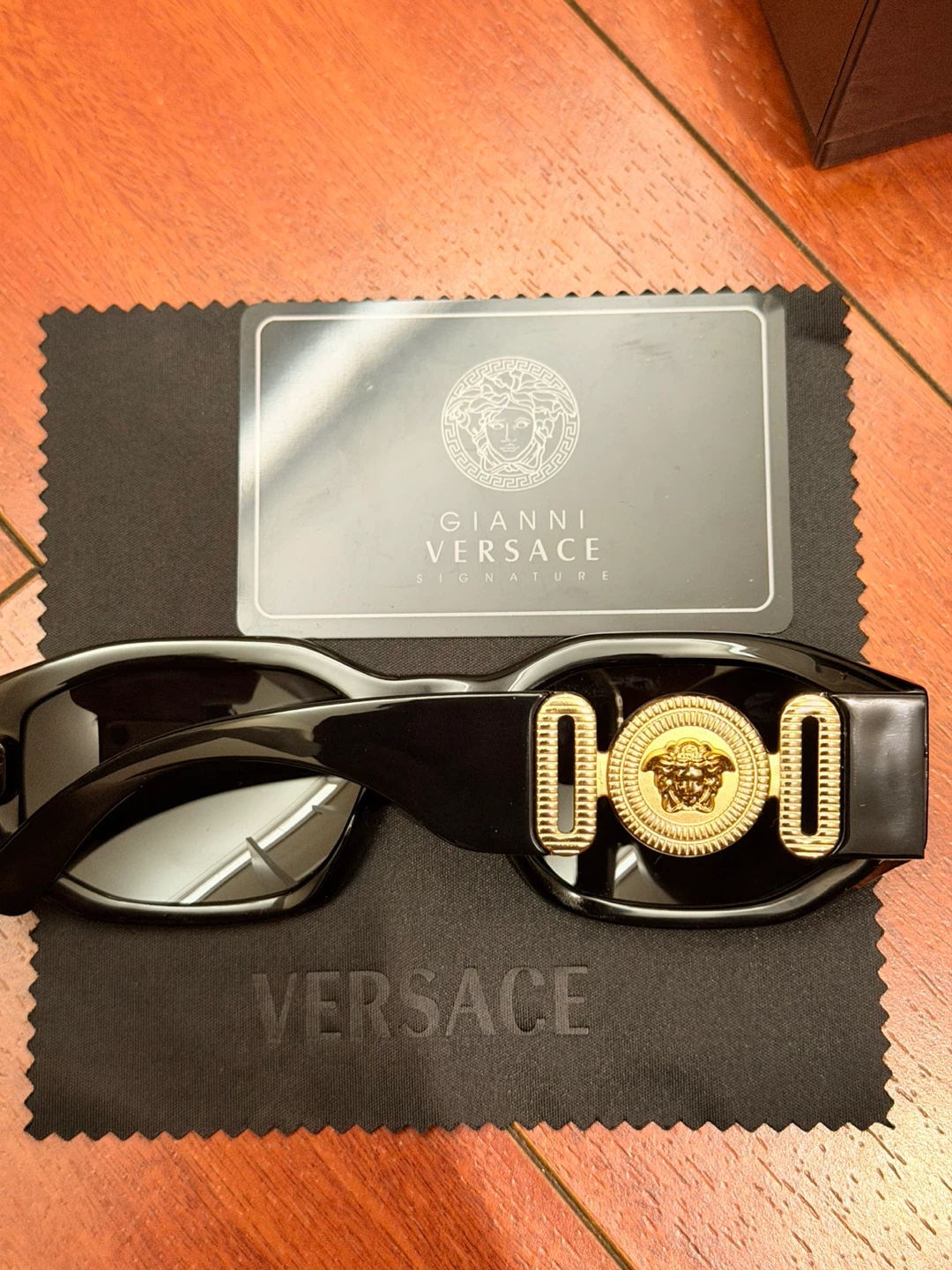 Versace Sunglasses - photo 2