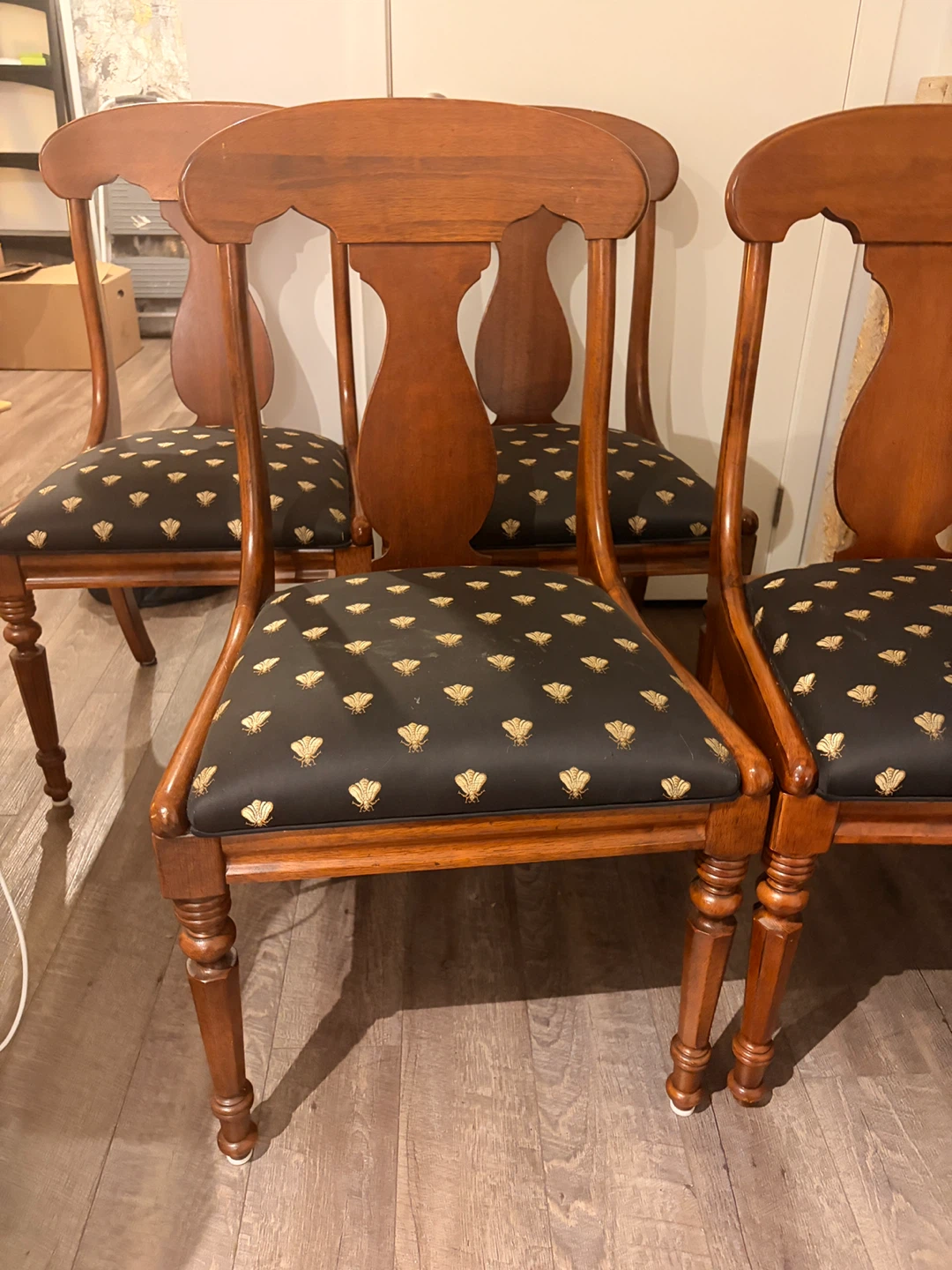 Set of 4 Wooden Dining Chairs - photo 2