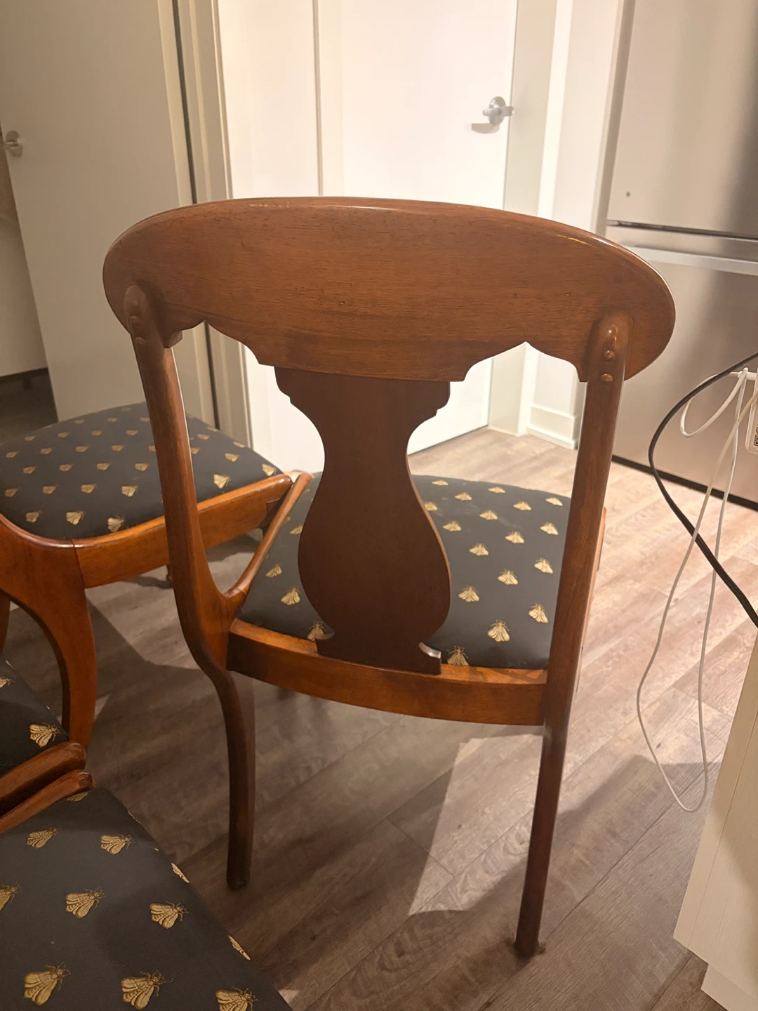 Set of 4 Wooden Dining Chairs - photo 4