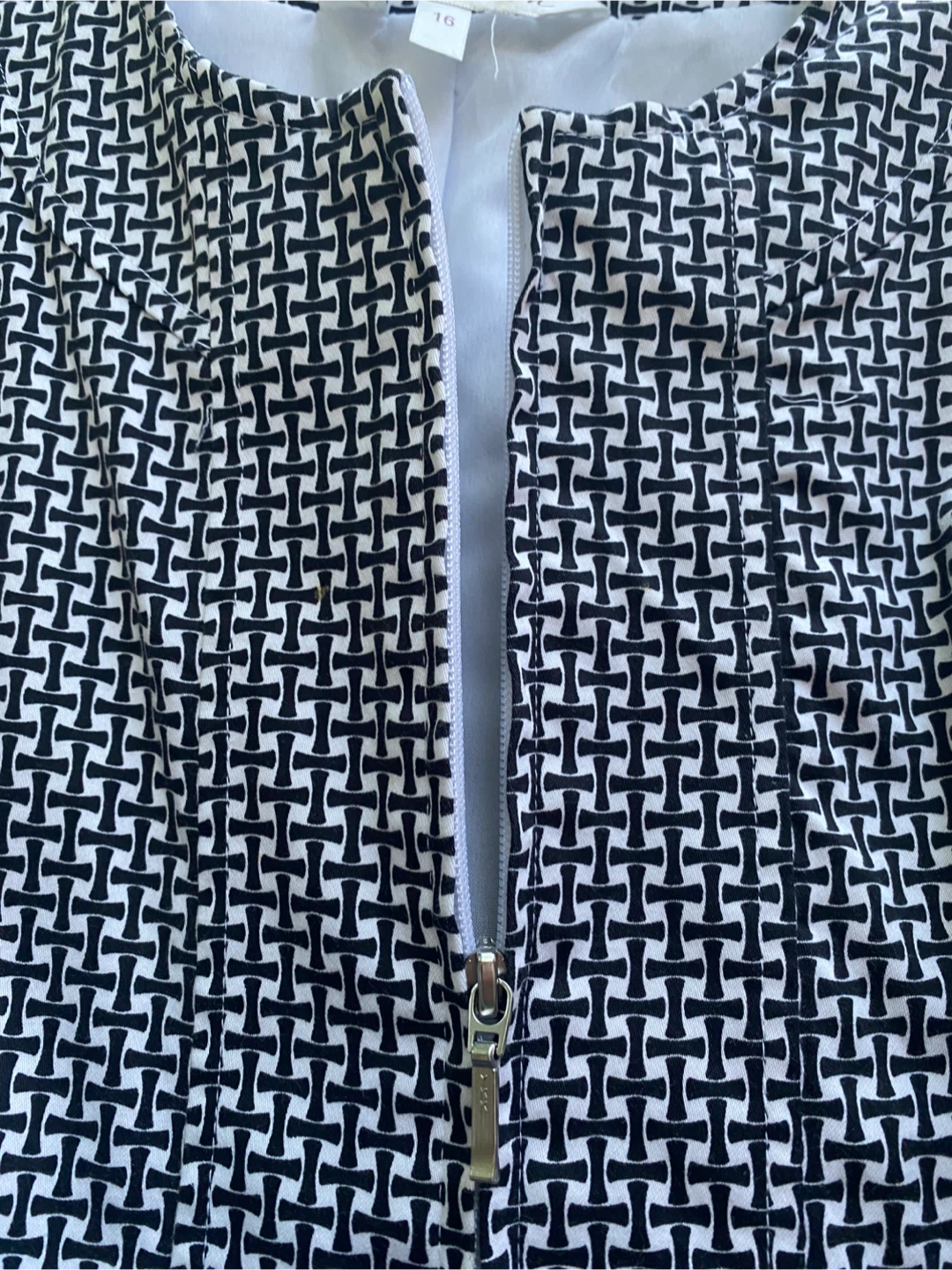 Tradition Women's Black & White Patterned Blazer - Size 16 - photo 4