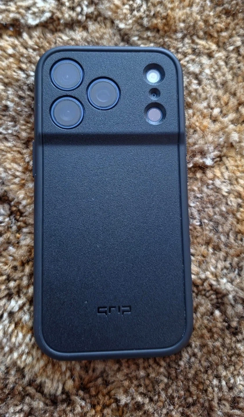 Blue iPhone 17 Pro Max - photo 2