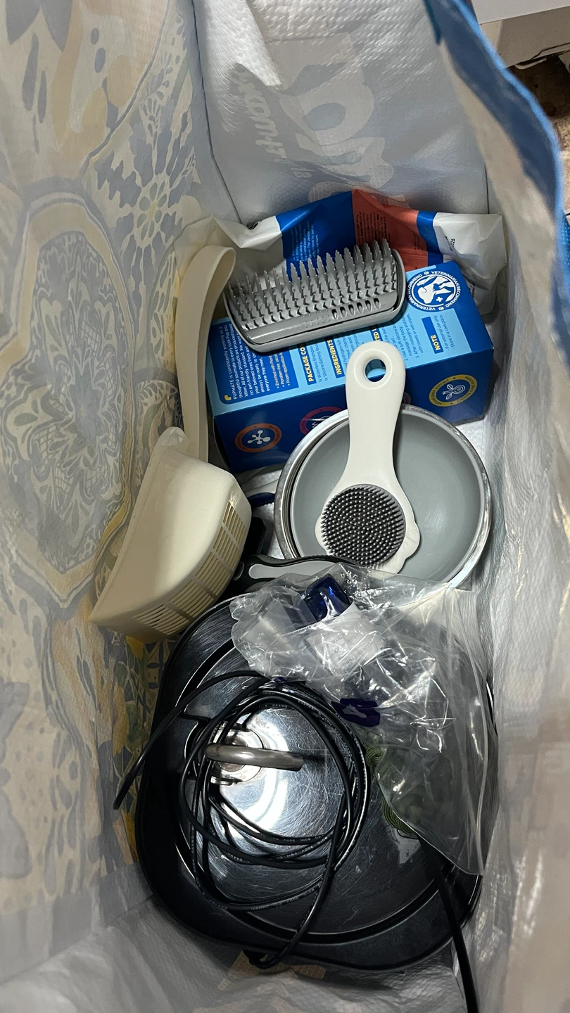 Free cat supplies - photo 4