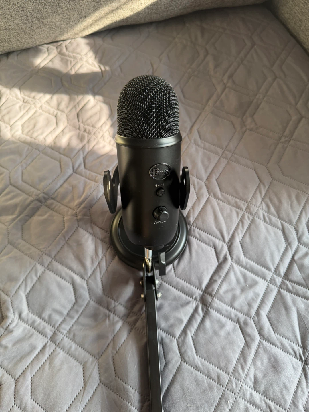 Blue Yeti USB Microphone with Arm