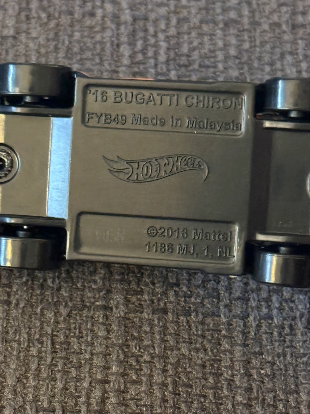 Hot Wheels 16 Bugatti Chiron mystery model - photo 5
