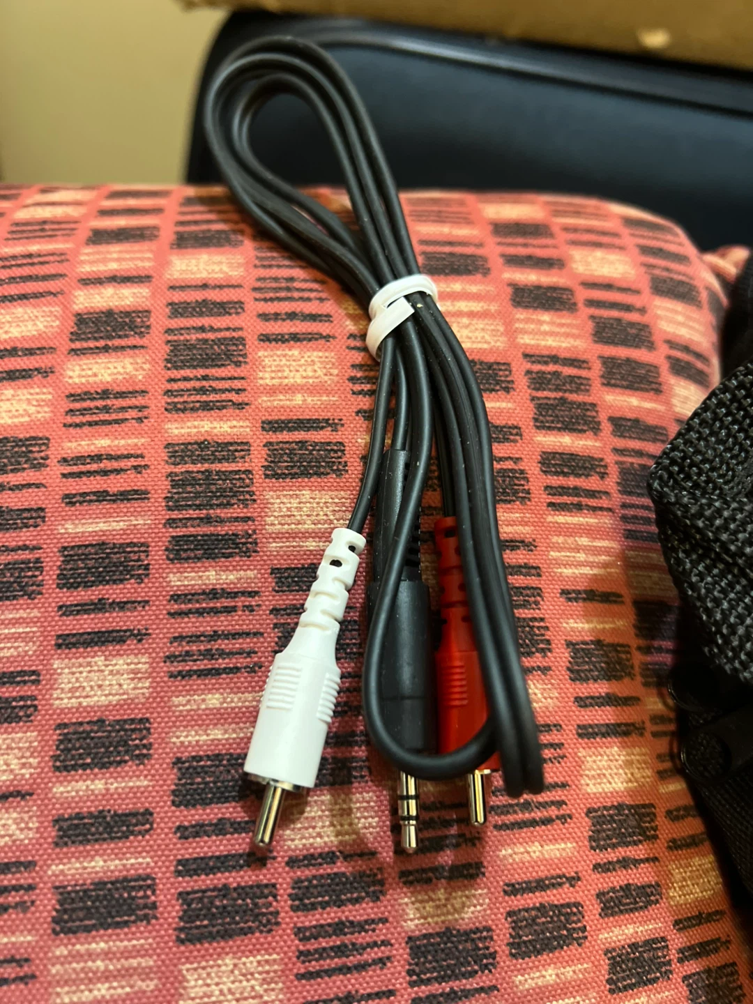 Audio Cable 3.5mm Jack to RCA
