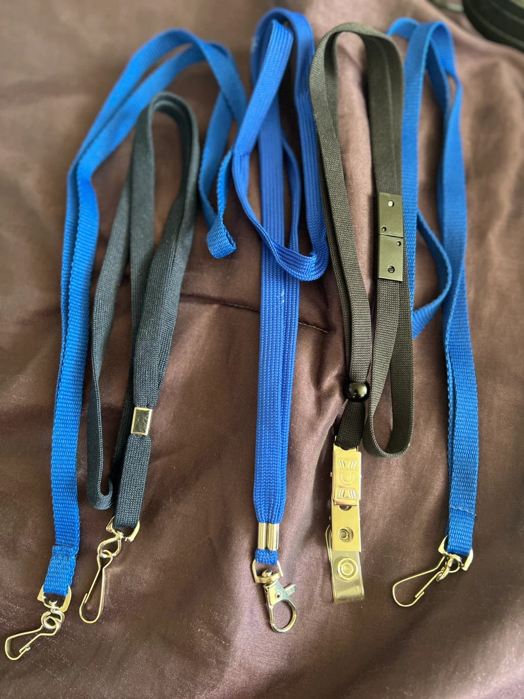 Lanyards and Retractable Badge Holders - photo 4
