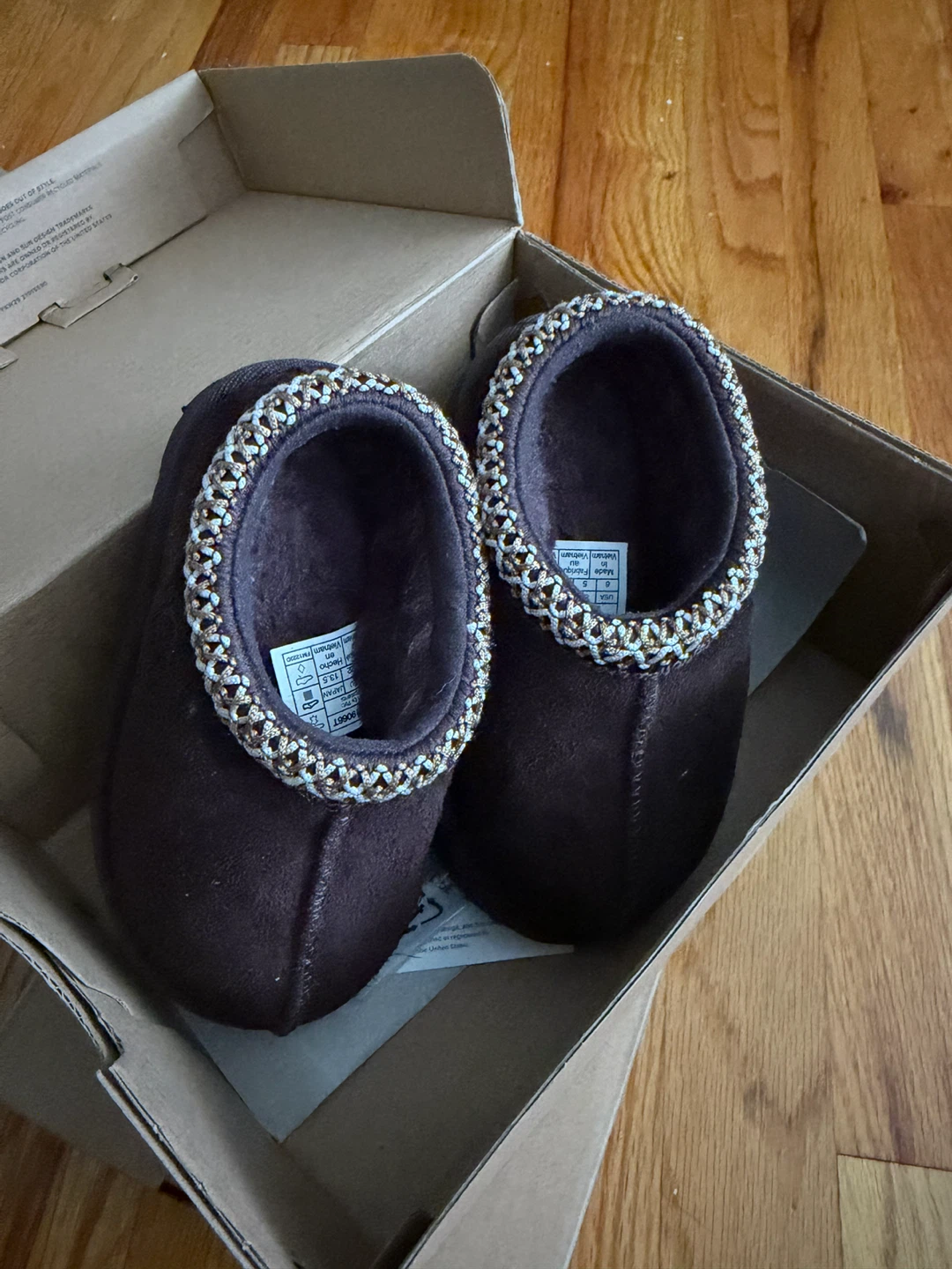 UGG Tasman II Slipper - Chocolate Brown - Size 6 - photo 3