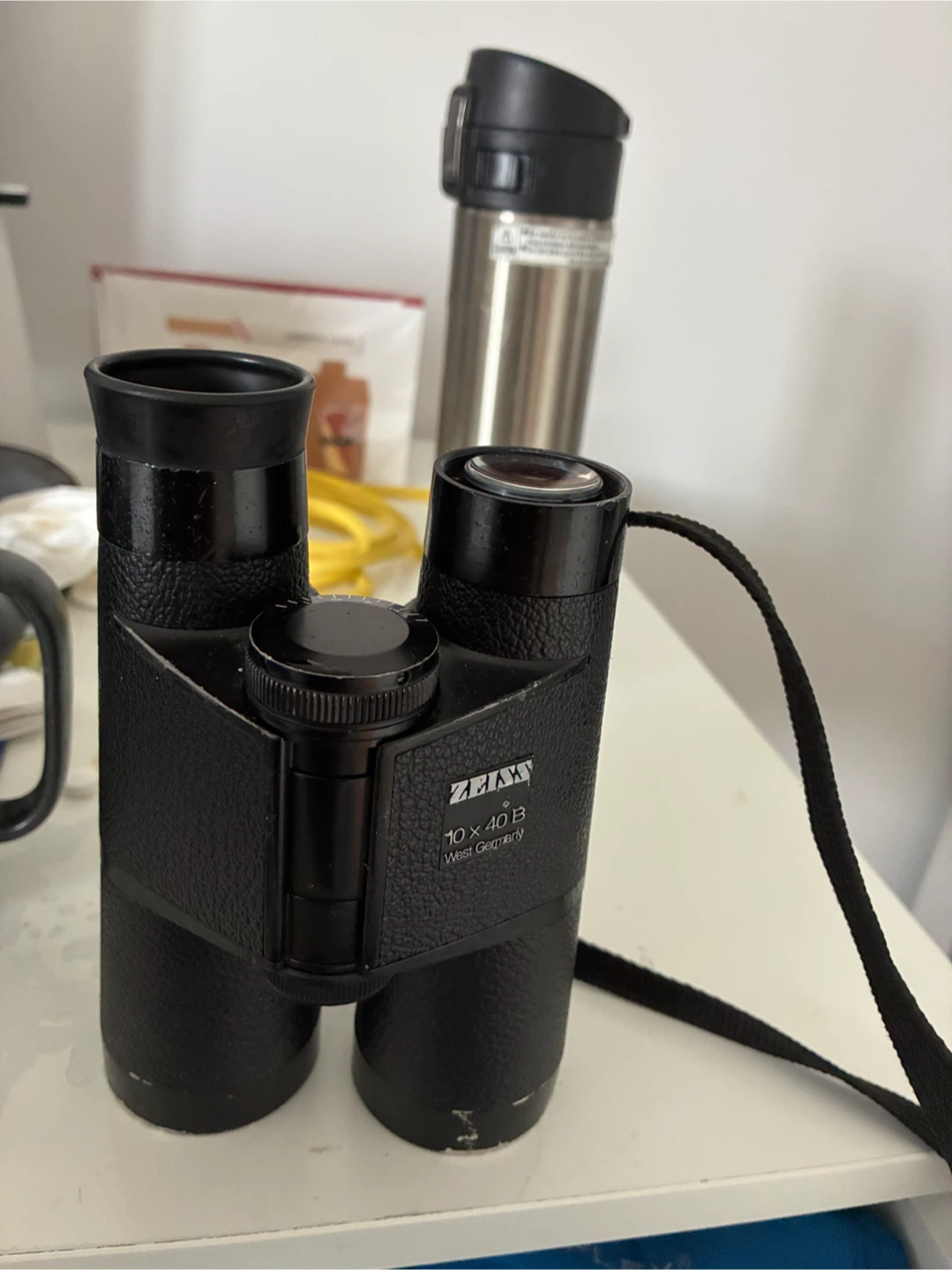 Zeiss 10 x 40 B Binoculars
