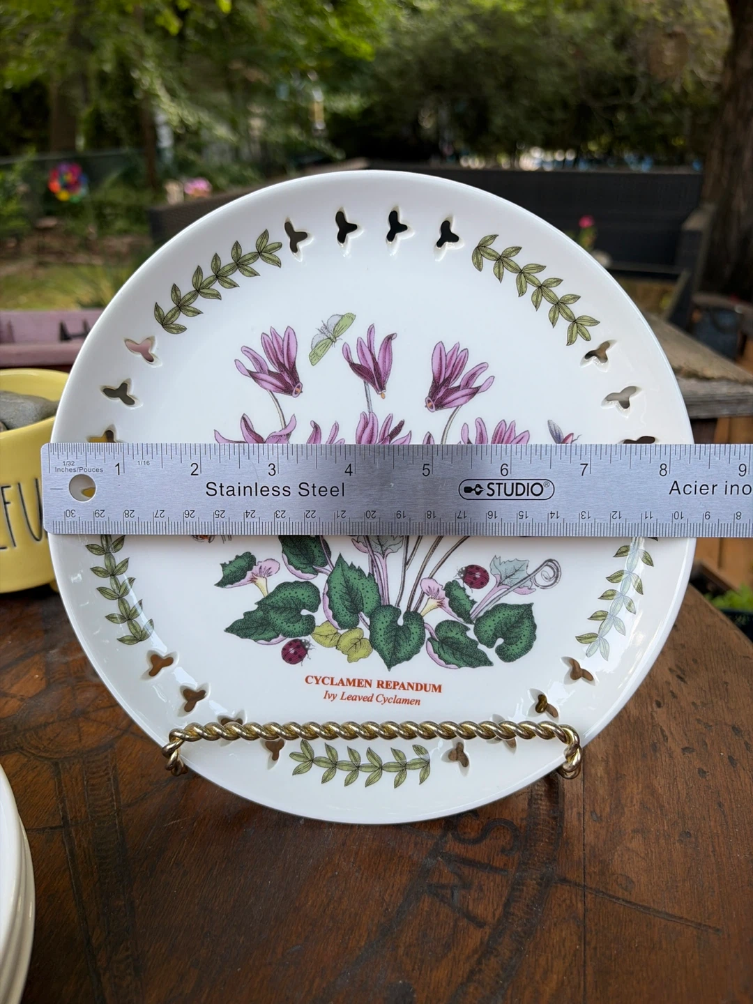 Portmeirion Botanic Garden Plates - Cyclamen Repandum - photo 3