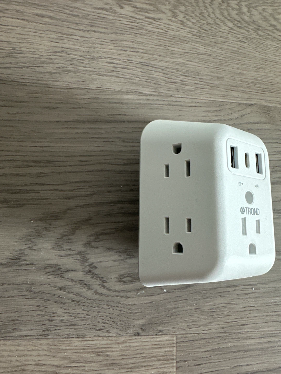 TROND Power Strip with USB C - photo 5