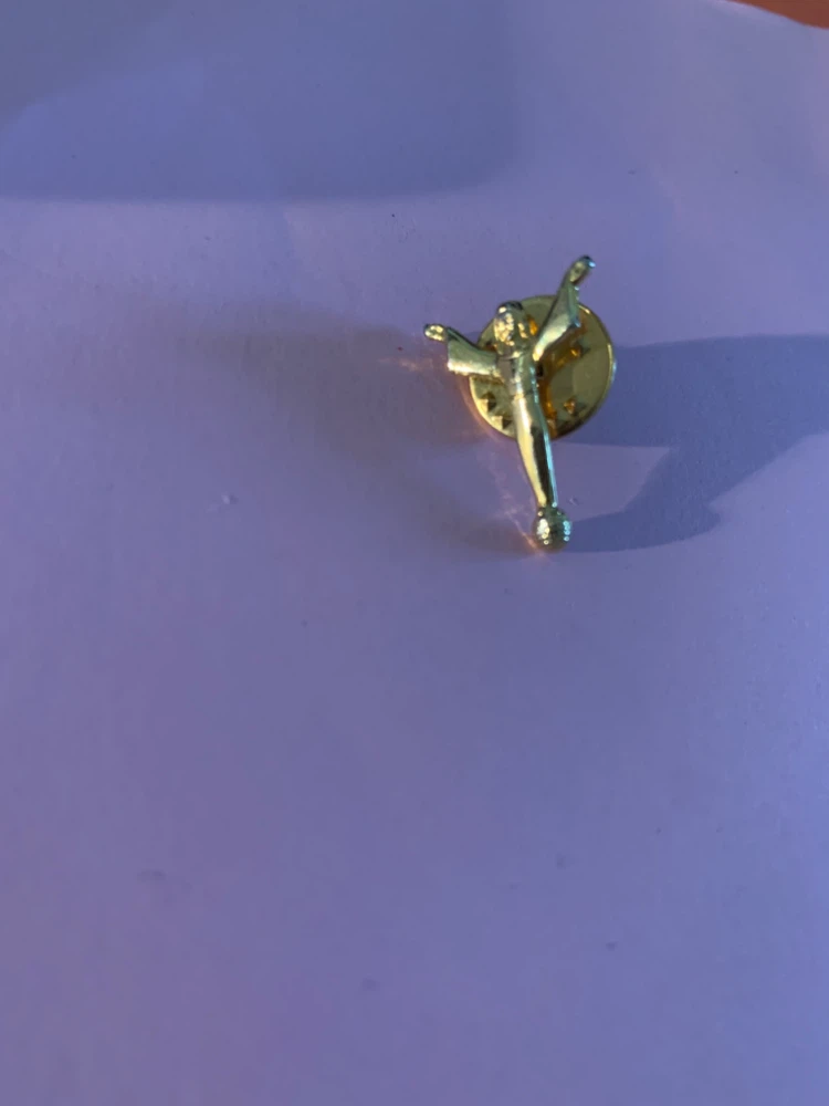 Gold Tone Jesus Pin