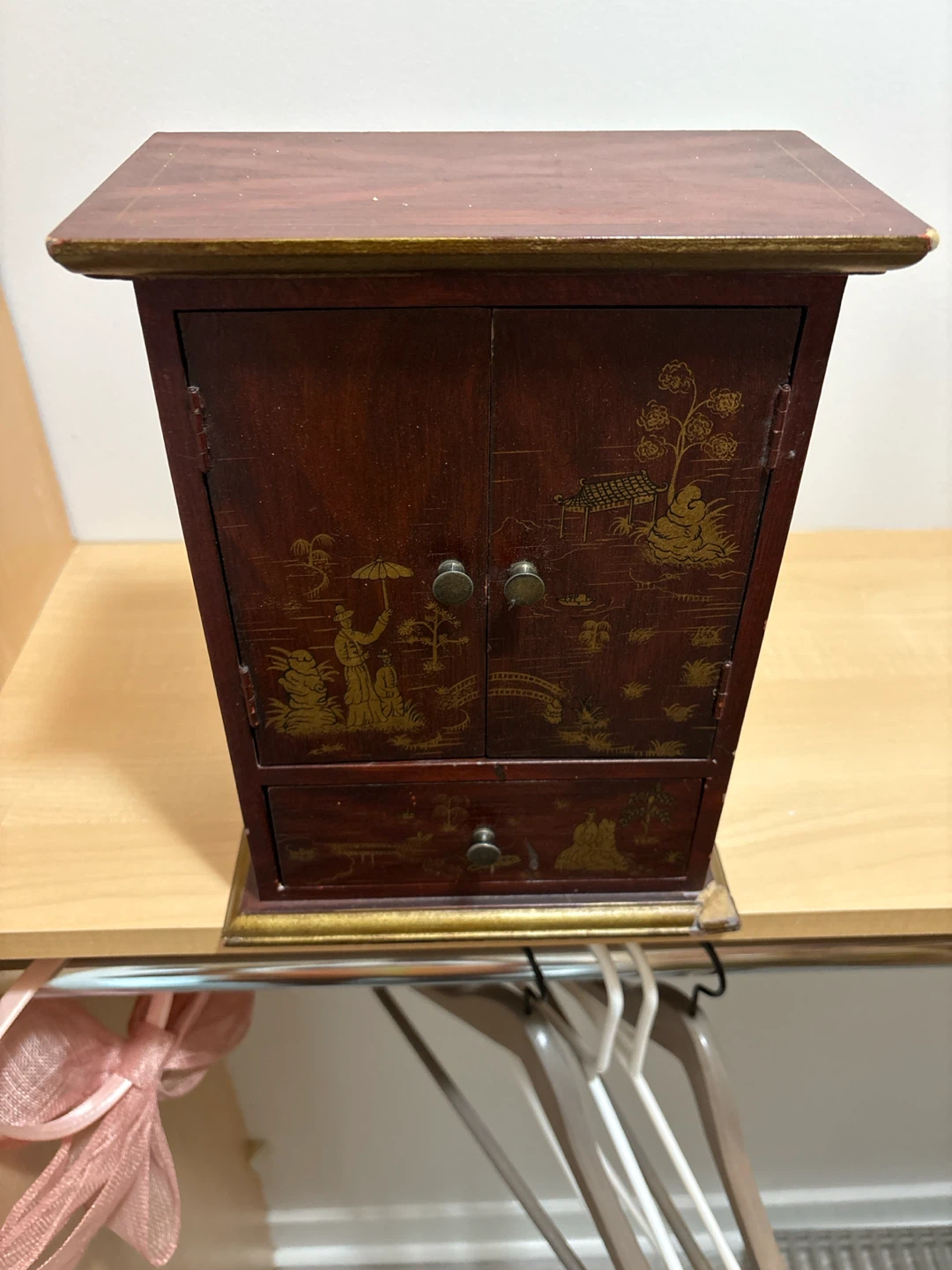 Antique jewelry box with carving - photo 4