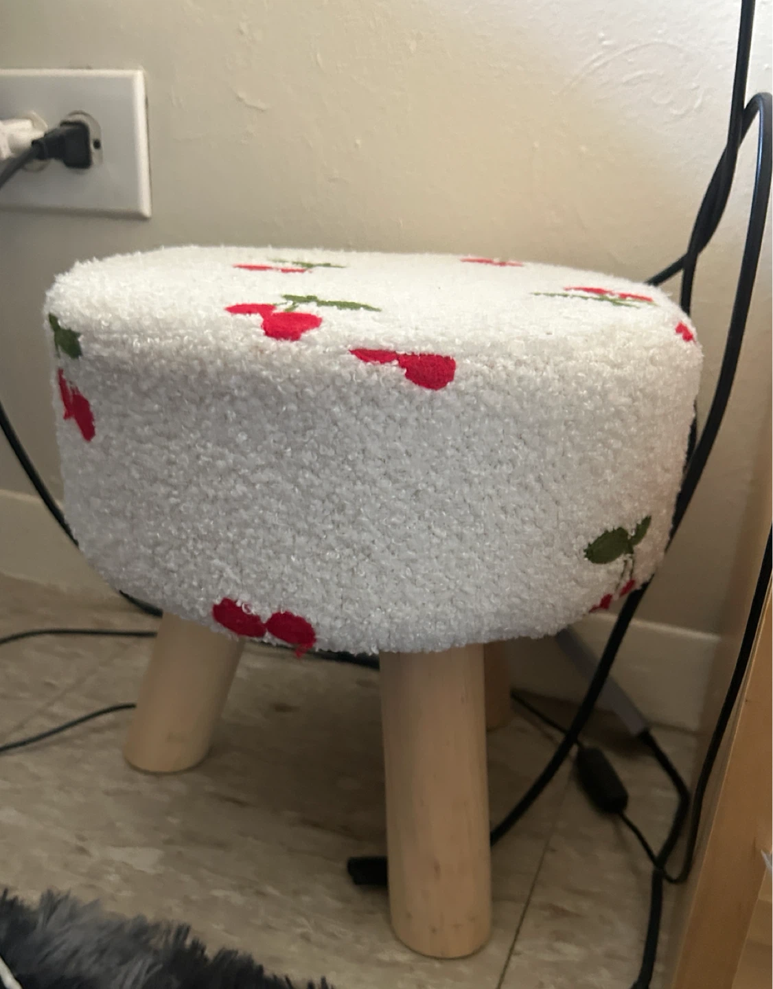 Fuzzy White Stool with Cherries - photo 3