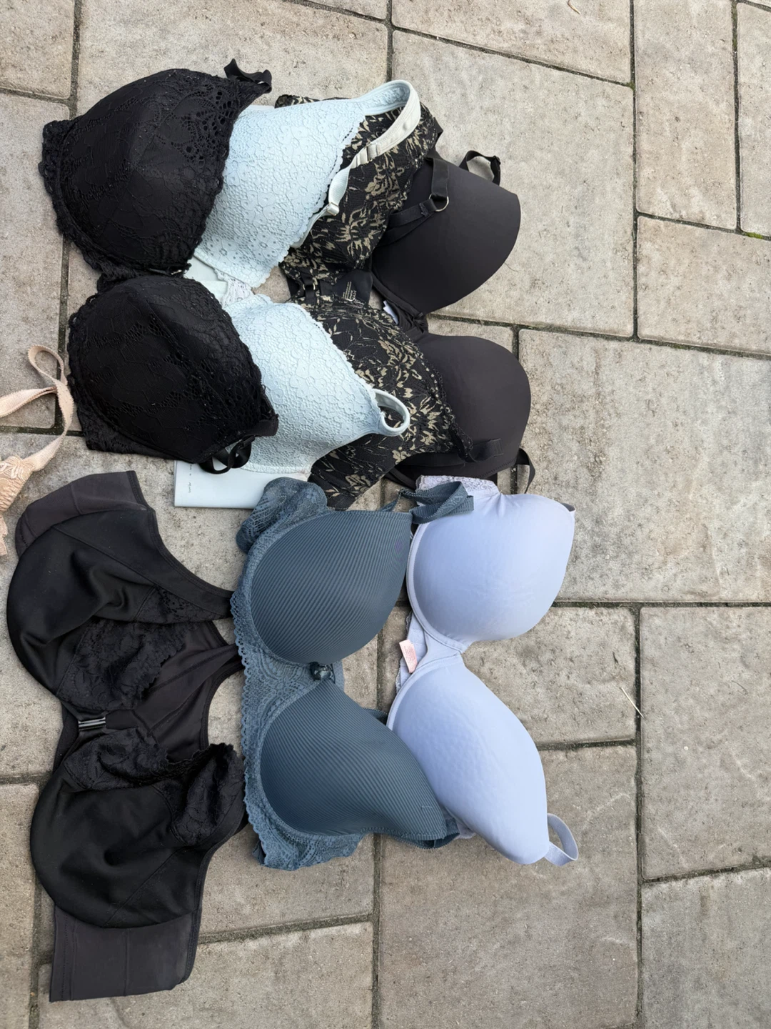 Assorted Women's Bras - photo 4