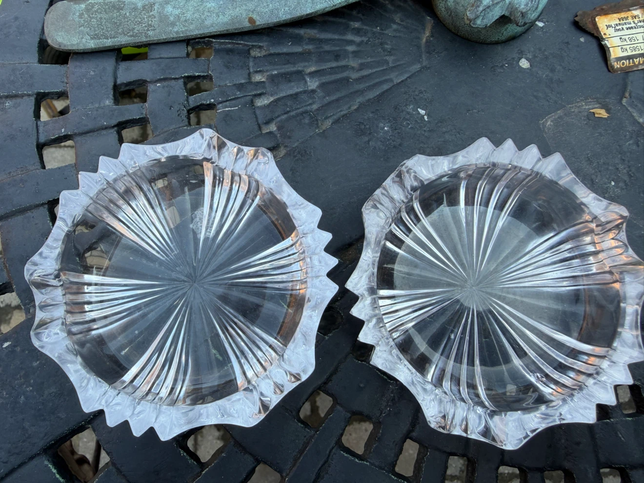 Beyer Bleiikristall  24 vH Led Crystal 2 Clear Glass Ashtrays - photo 3