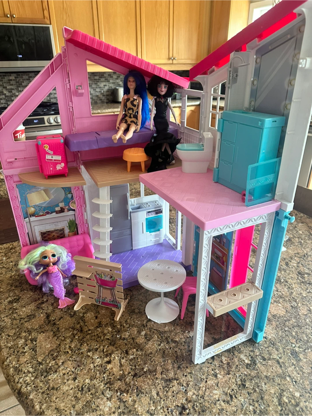 Barbie Dreamhouse Dollhouse with Accessories