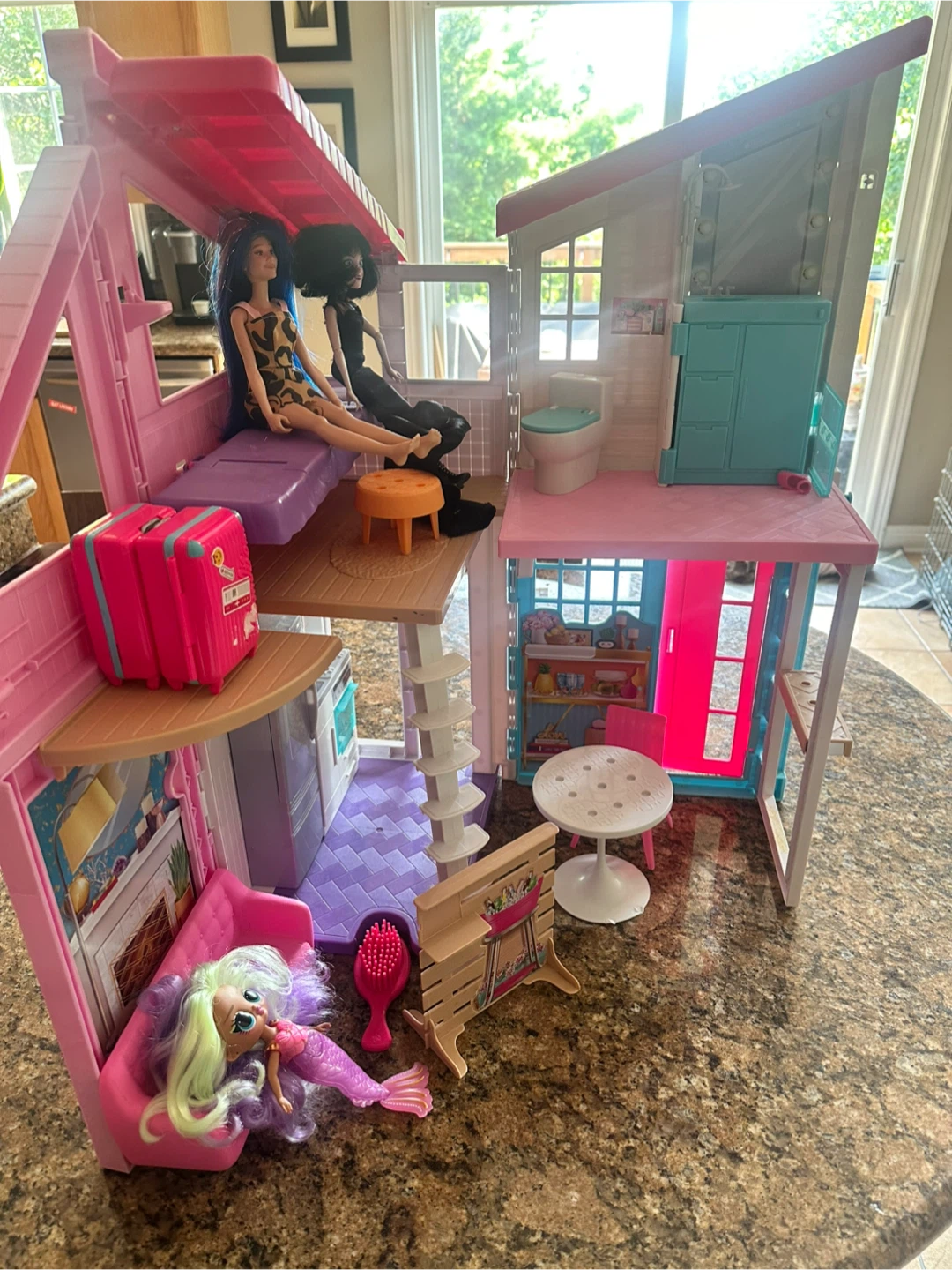 Barbie Dreamhouse Dollhouse with Accessories - photo 2