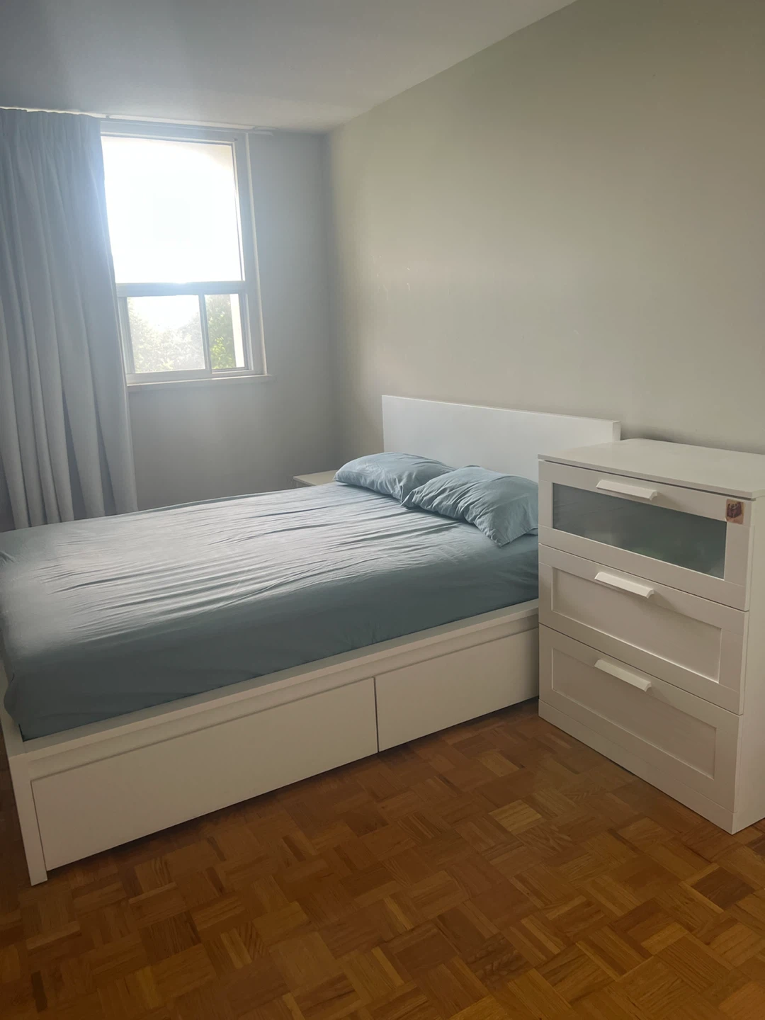 White Storage Bed Frame with Headboard - photo 2