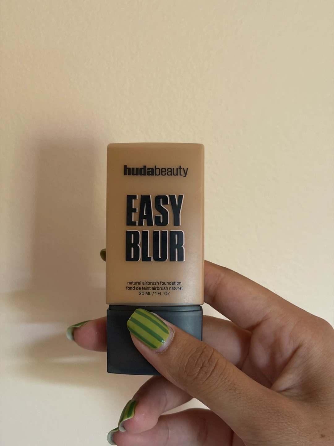 Huda Beauty Easy Blur Natural Airbrush Foundation 30ml - photo 3