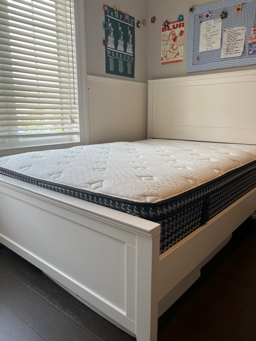 Pottery Barn Bed Frame - photo 3