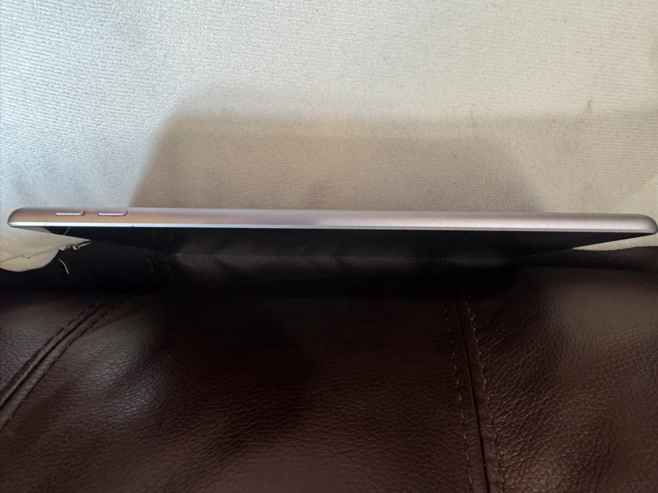 Apple iPad 6th Generation 32GB - photo 4
