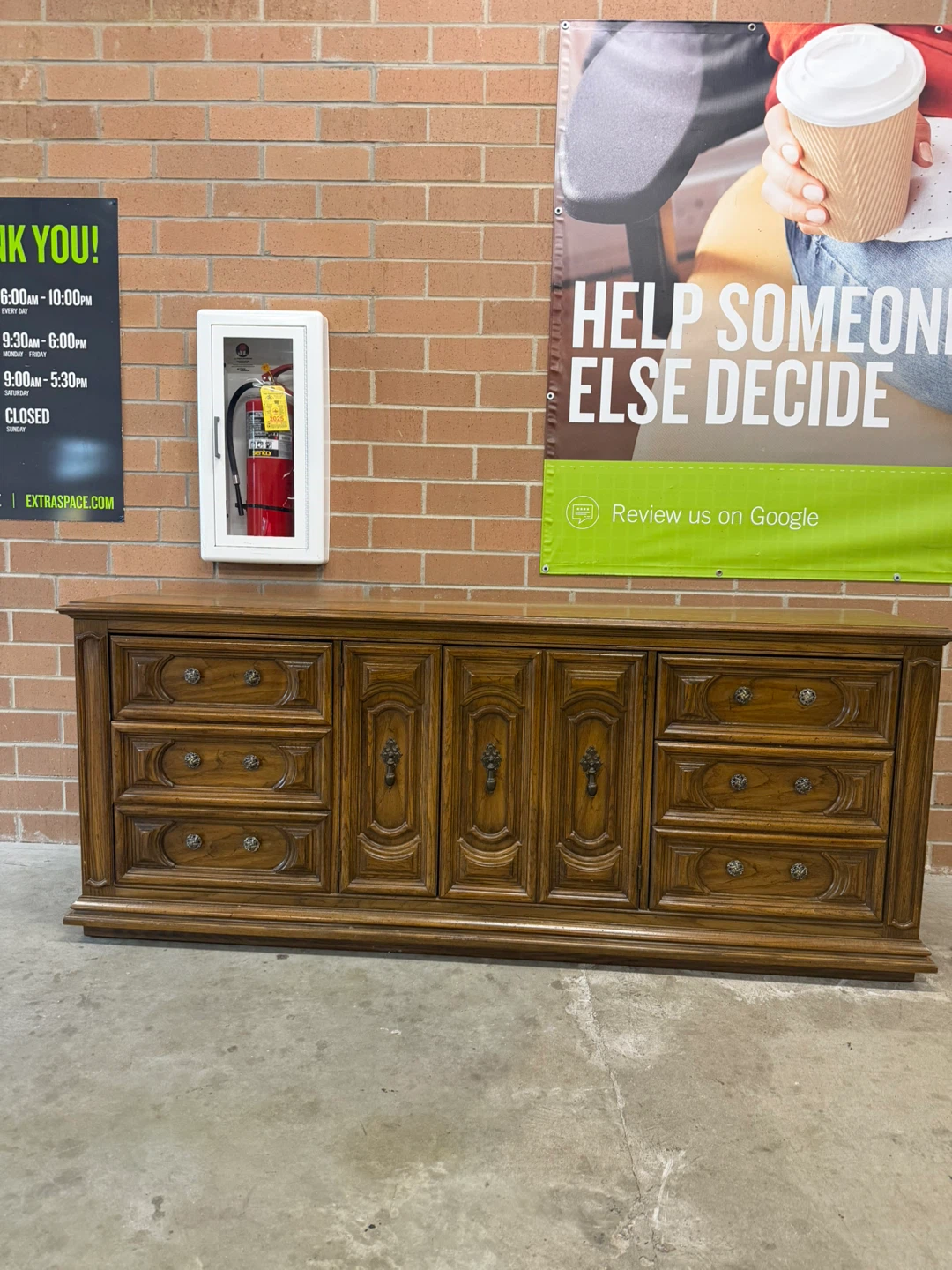 Thomasville 9 Drawers Dresser