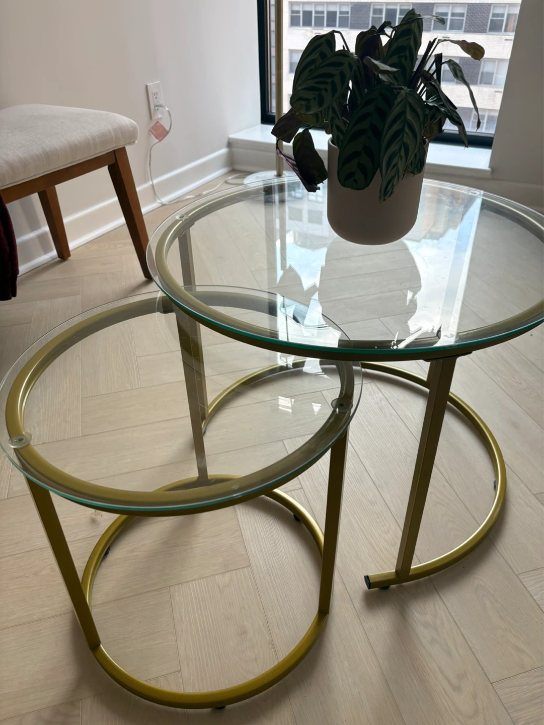 Nesting Round Coffee Tables with Glass Tops