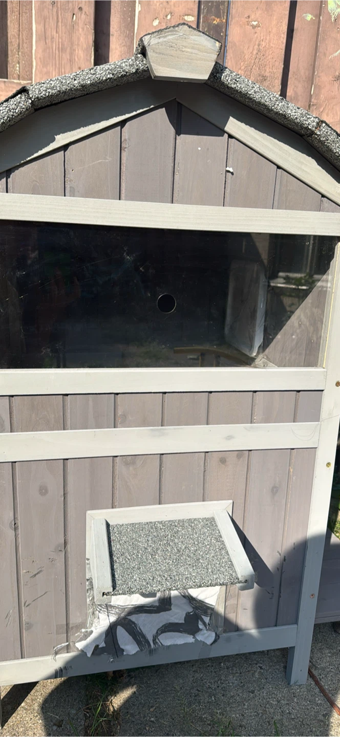 Wooden cat  Coop with Window