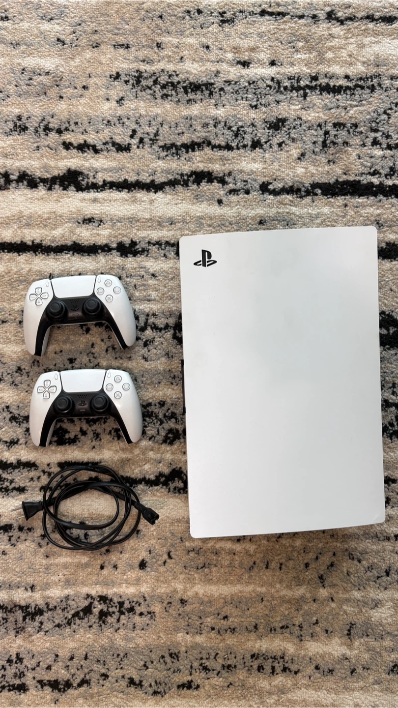 PS5 Disc Edition + 2 Controllers