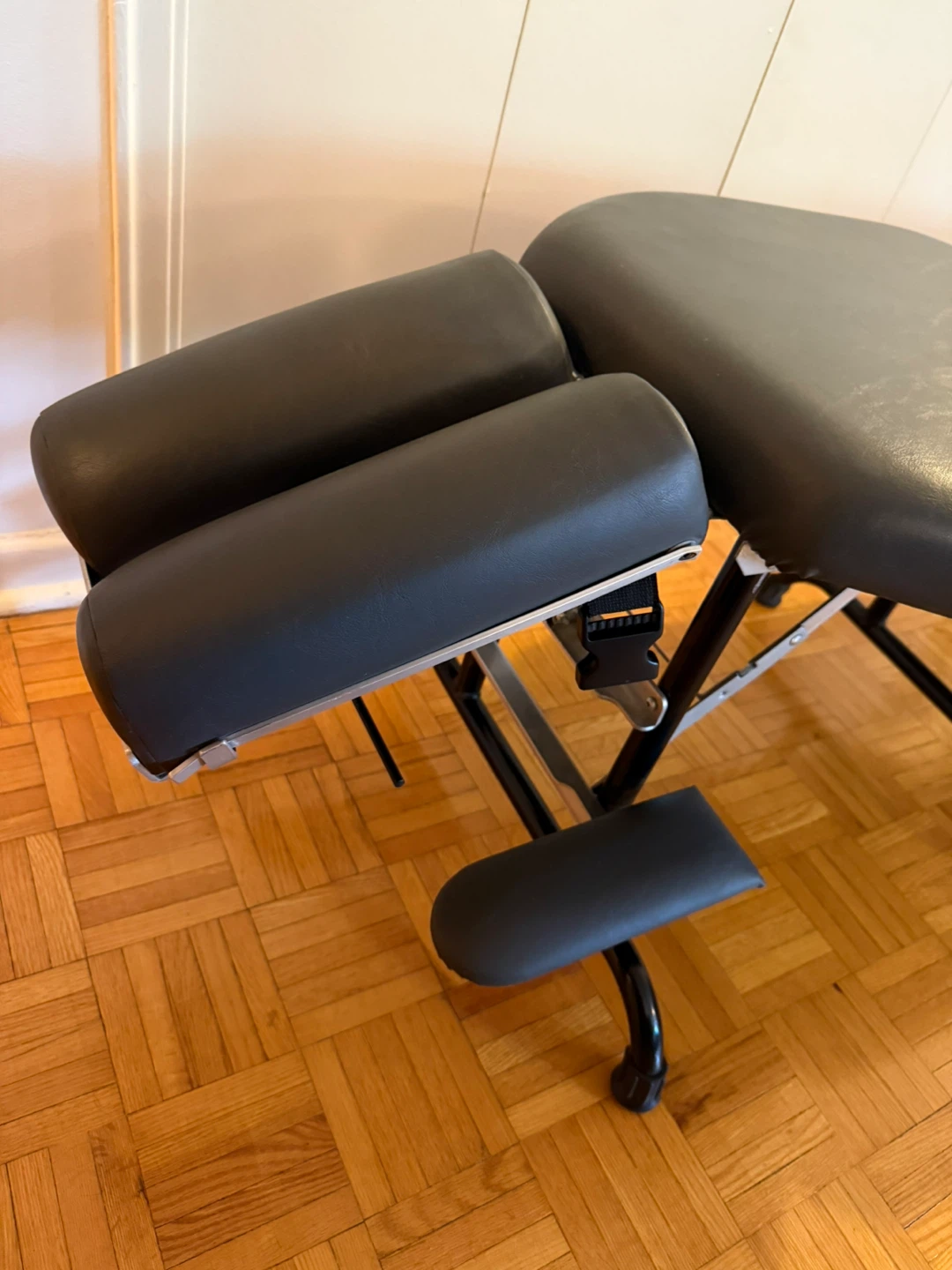 Technique Tables Portable Chiropractic Table - photo 5