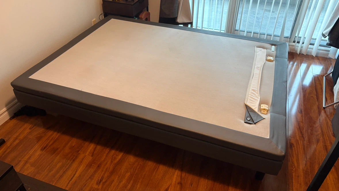 Serta Adjustable Bed Base  – Massage & Zero Gravity - photo 2