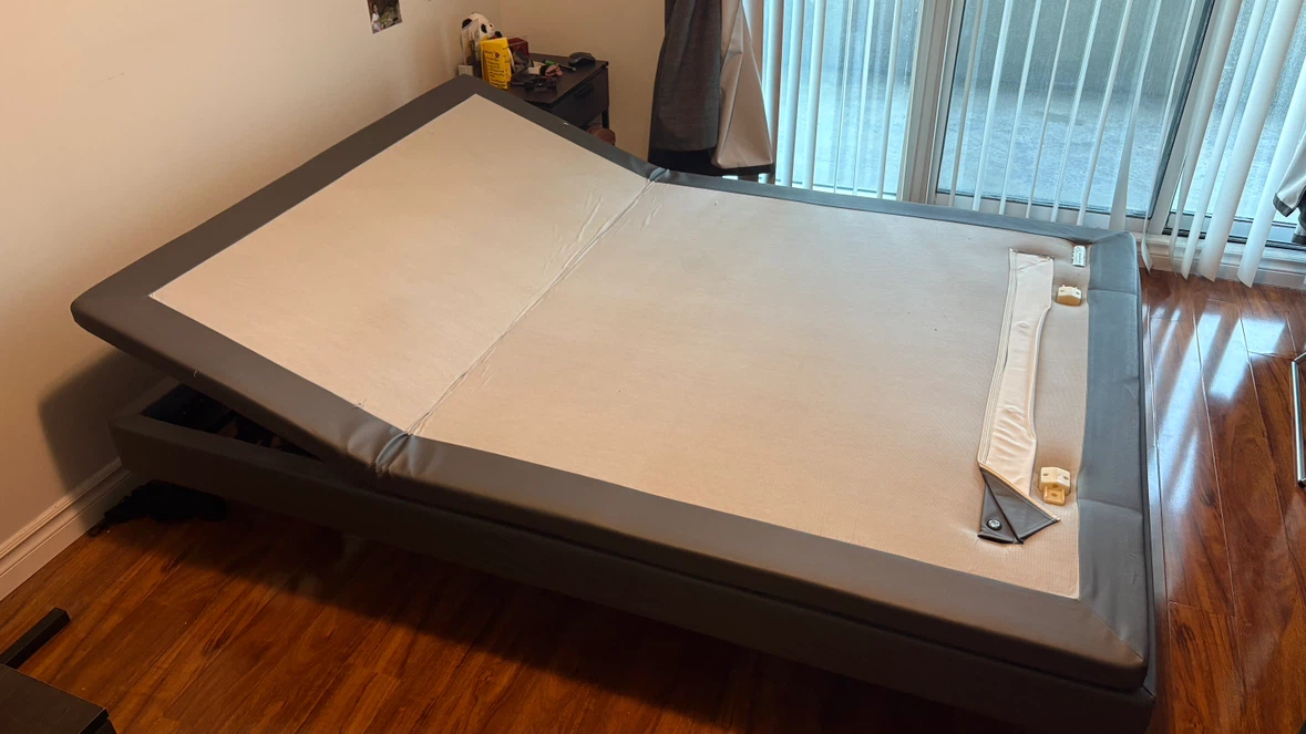 Serta Adjustable Bed Base  – Massage & Zero Gravity - photo 3
