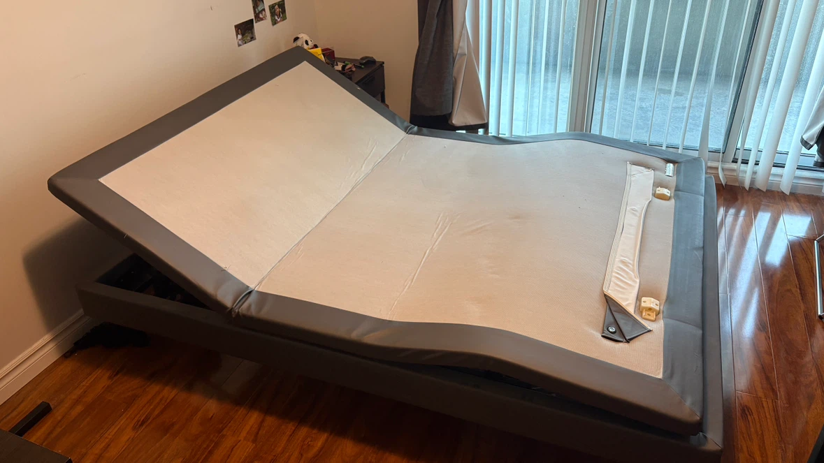 Serta Adjustable Bed Base  – Massage & Zero Gravity - photo 4