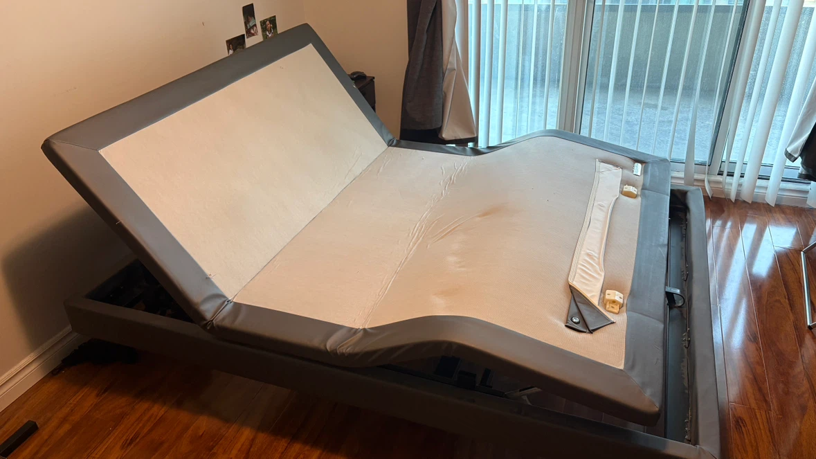 Serta Adjustable Bed Base  – Massage & Zero Gravity - photo 5