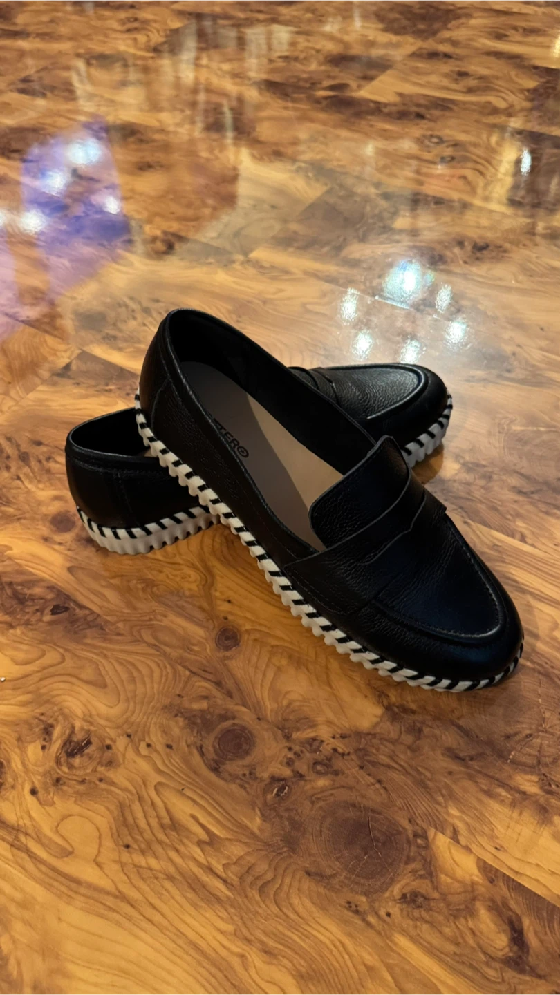 Bottero Comfort Black Loafers - Size 9 - photo 3
