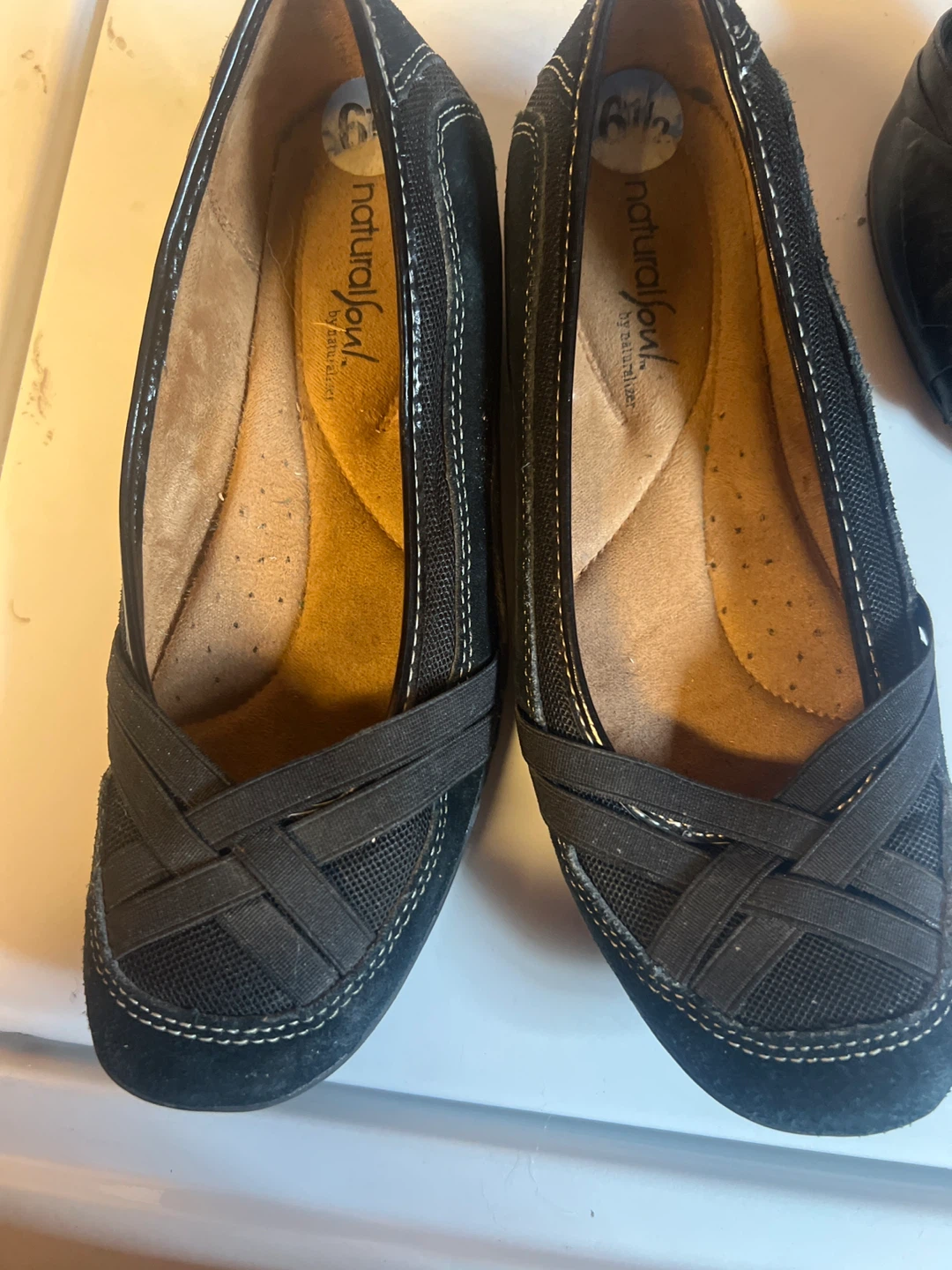 Natural Soul Black Flats