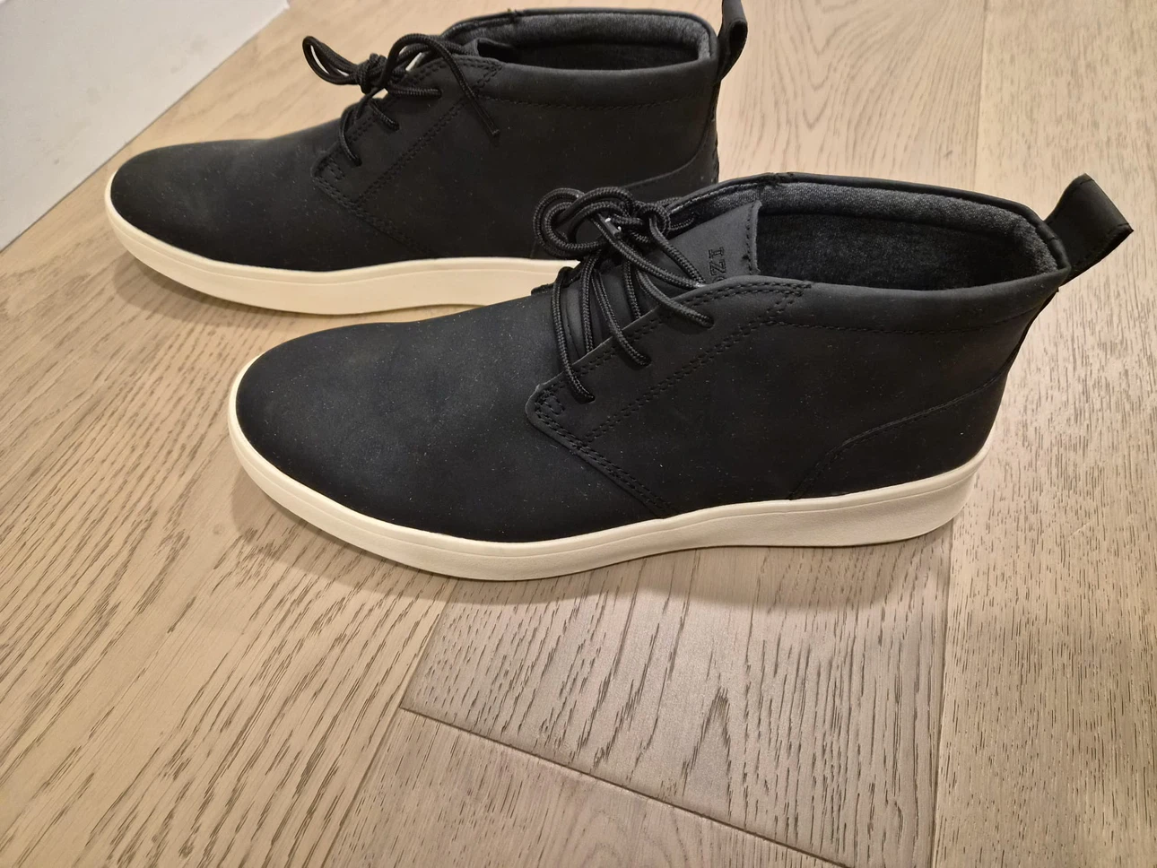 IZOD Black Suede Memory Foam Chukka Boots - photo 2