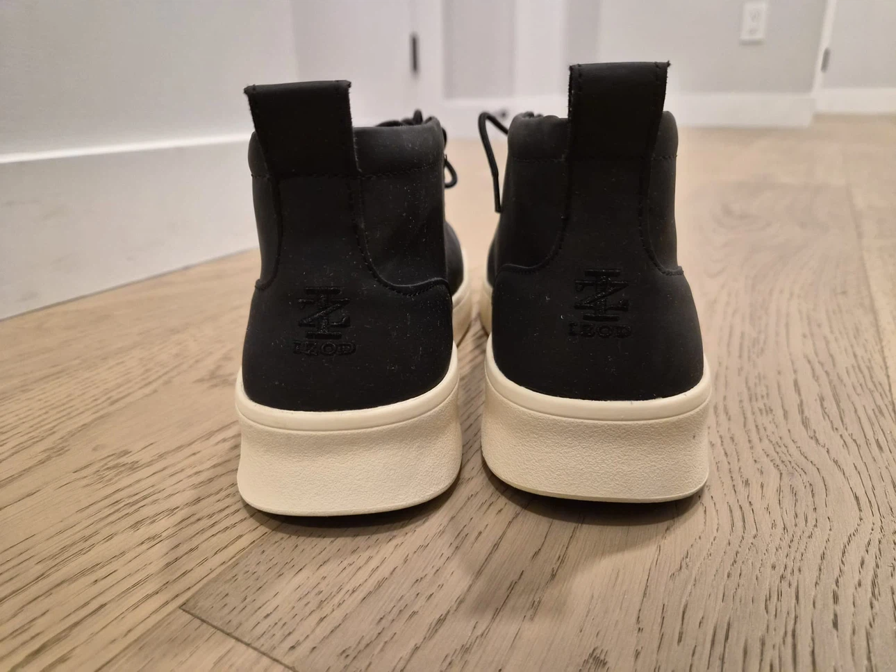 IZOD Black Suede Memory Foam Chukka Boots - photo 4