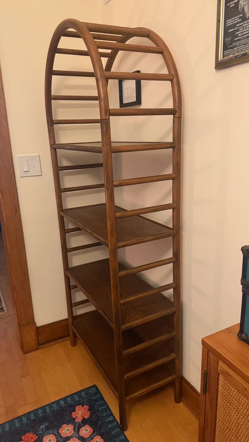 Curved Wooden Bookshelf - photo 2