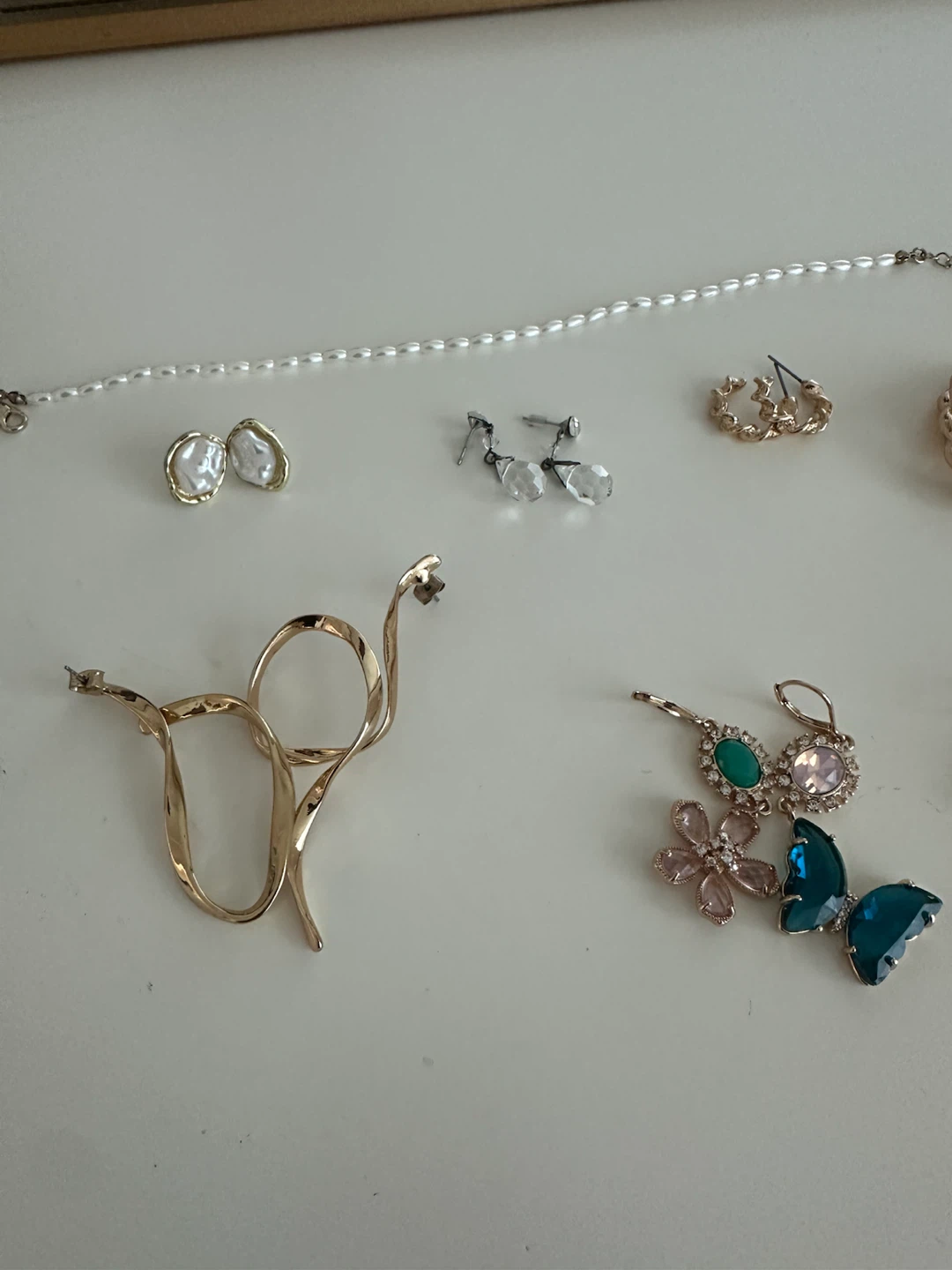 Assorted Women's Earrings Collection - photo 3