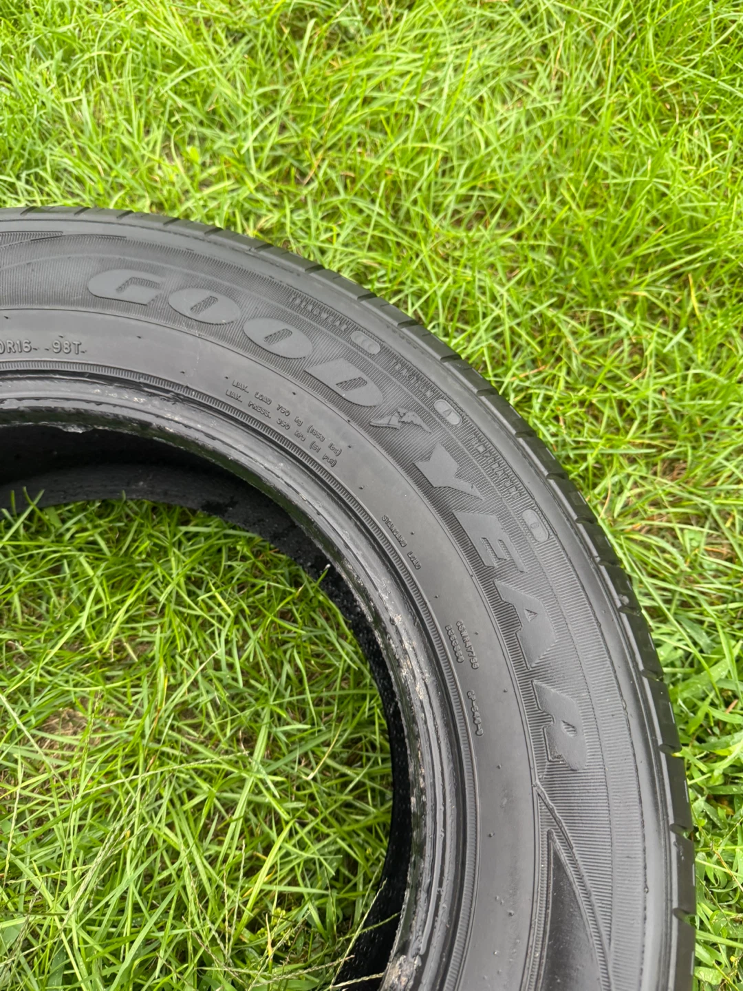 Goodyear Assurance All-Season Tire 225/60R16 98T - photo 3