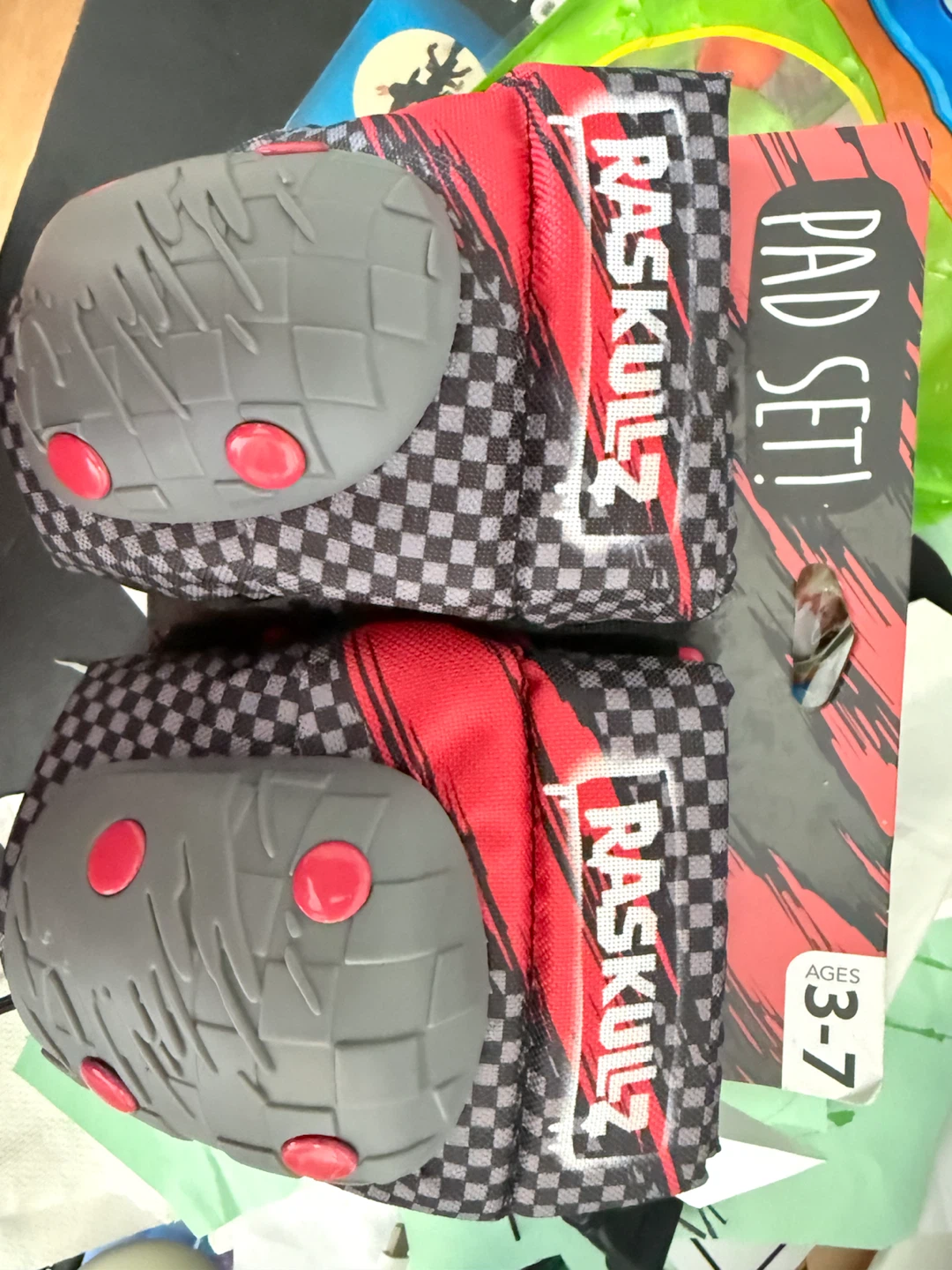 Knee guard unused