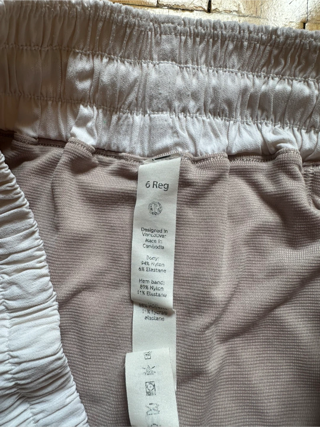 Lululemon 6 Reg Running Shorts White - photo 3