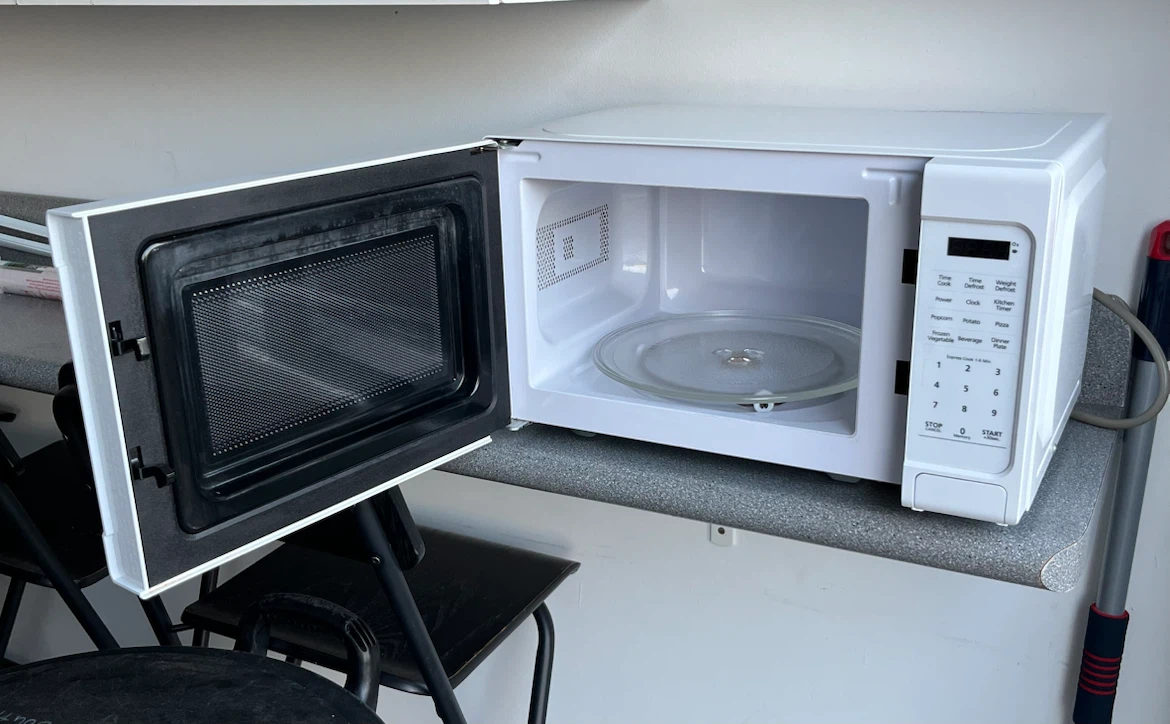 Small Master Chef Countertop Microwave - photo 2