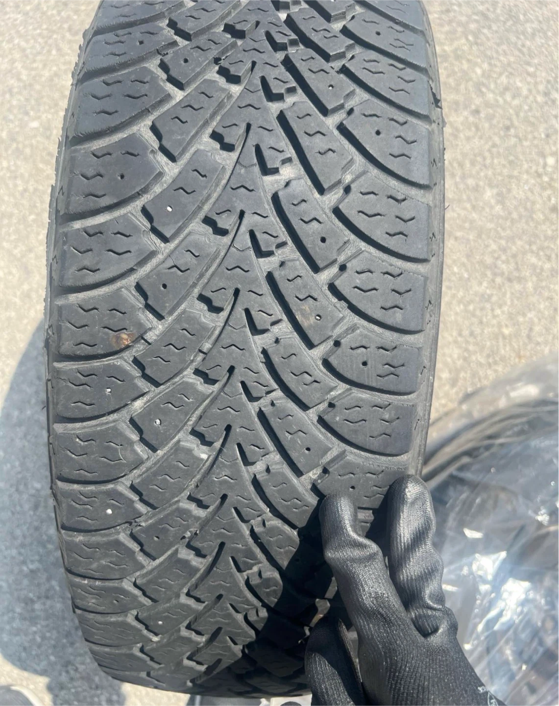 215/60 R16 Good year tires
