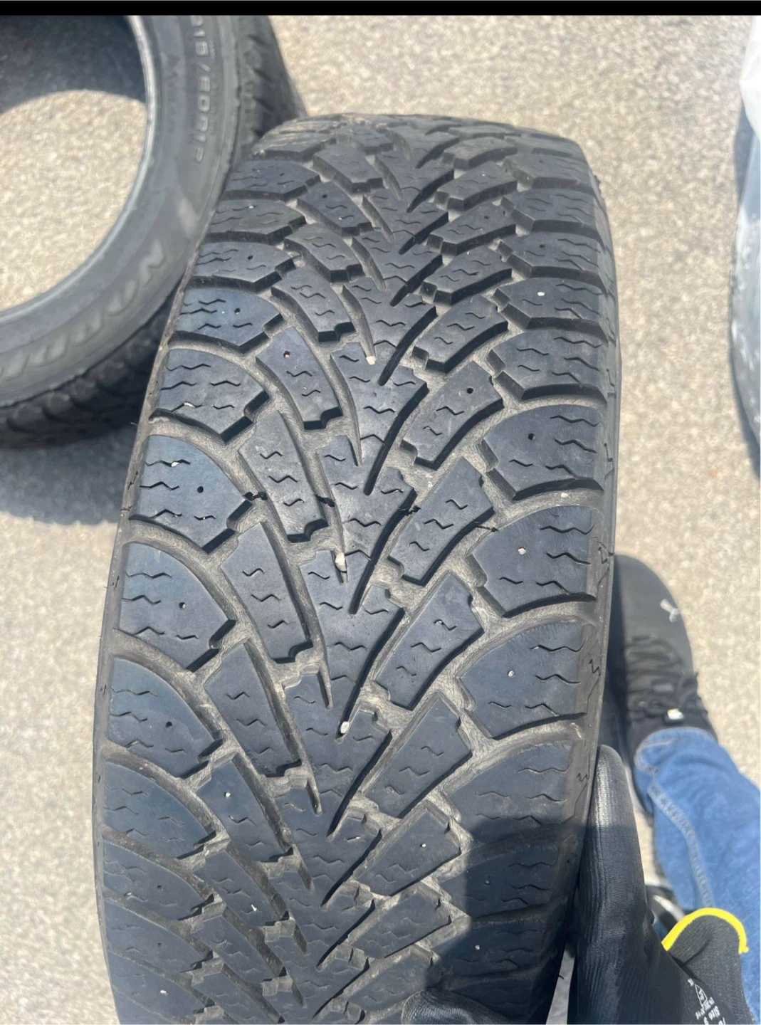 215/60 R16 Good year tires - photo 3