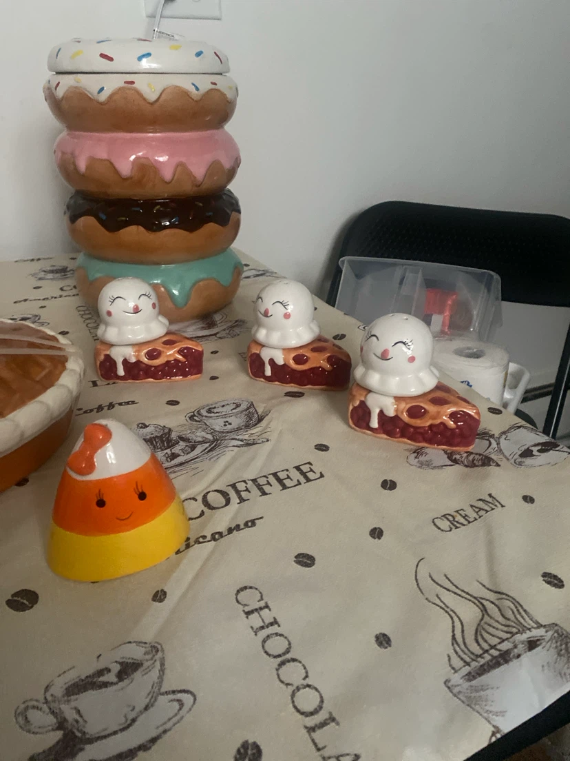 Halloween Themed Ceramic Cookie Jars and Shakers - photo 3
